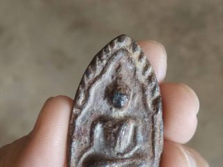 พระขุนแผนพิมพ์เล็กเนื้อชินตะกั่ว