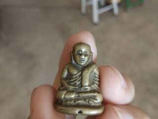 พระหลวงพ่อเงิน(เนื้อทองเหลือง)พระบ้าน