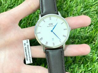 61090. แบรนด์ Daniel Wellington ราคา 2,500 บาท