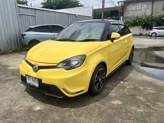 MG3 Top 1.5 V AUTO ซันรูฟ 2017 รถสวย สภาพดี ผ่อนสบายๆ