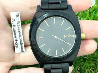 61693. แบรนด์ Nixon ราคา 1,800 บาท