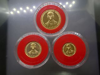 เหรียญทองคำ ที่ระลึกกาญจนาภิเษก รัชกาลที่9 ครบชุด หน้าเหรียญ