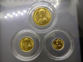 เหรียญทองคำครบชุด หน้าเหรียญ 1500-3000-6000 บาท ที่ระลึกเฉลิ