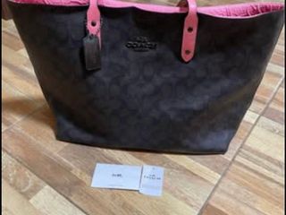 กระเป๋าแบรนด์เนม COACH