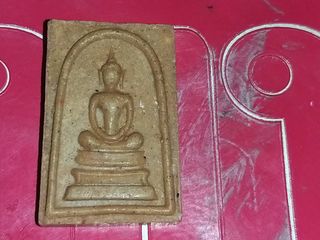 สมเด็จเนื้อผงน้ำมัน หลังพระสิวลี พิมพ์เอวเล็ก หลวงพ่อกวย