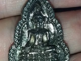 ชินราชเข่าลอย หลวงพ่อพูล วัดไผ่ล้อม