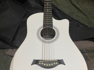 Benston กีต้าโปร่ง