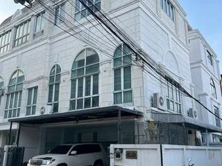 ให้เช่า เดอะพาร์ค ลาดพร้าววังหิน 76 หลังมุม