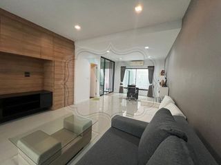 ให้เช่า หรือขาย บ้านทาวน์เฮ้าส์ เพล็กซ์ บางนา 3 ชั้น