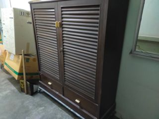 ตู้ใส่รองเท้าไม้สักทอง 2 บาน มือสอง