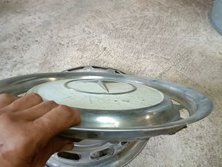 ฝาครอบล้อเบนซ์รุ่นเก่า