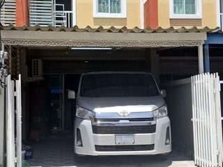 ให้เช่า ทาวน์เฮ้าส์ กิตตินคร ซอยมังกร (จองก่อนได้ก่อน)