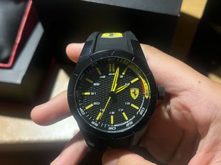 นาฬิกา เฟอร์รารี่