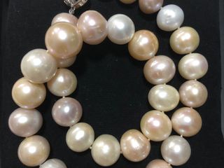 สร้อยมุกแท้