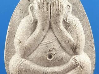 ปิดตาจัมโบ้ หลวงปู่โต๊ะ รุ่น 111ปี เนื้อใบลานผงธูป หลังยันต์