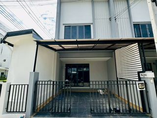 ขายทาวน์โฮมหลังมุม 2 ชั้น เฌอ บางขุนนนท์