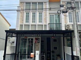 P468 ให้เช่าทาวน์เฮ้าส์ 2 ชั้น โครงการ โกลเด้น ทาวน์ บางนา-ส