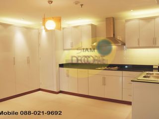 ช่างเฟอร์นิเจอร์ตกแต่งภายใน