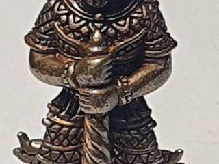 ท้าวเวสสุวรรณ หลวงปู่หงษ์ เนื้อโลหะรมดำ