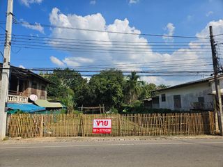 ขายที่สวยกลางหมู่บ้าน เหมาะกับการสร้างบ้าน