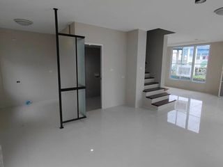 ให้เช่าทาวน์โฮม คลอง4 ลำลูกกา ปทุมธานี 20 ตร.ว สภาพใหม่