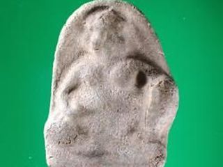 5601 ขุนช้างหลังยันต์ เนื้อดินผสมผง พุทธคุณเด่นทางเรียกโชค เ