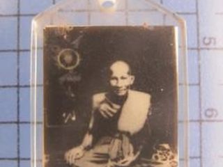 5368 รูปขาวดำหลวงปู่ศุข วัดปากคลองมะขามเฒ่า หลังรูปพระครูพิศ