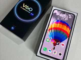 โทรศัพท์ vivo V60 สภาพสวย มีกล่อง มีประกันถึง สิงหาคม 2569