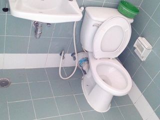 ซ่อมชักโครก สุขภัณฑ์ ลูกลอย ปั๊มน้ำ ประปา โทร 0897990631