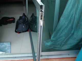 ช่างซ่อม เปลี่ยนล้อประตู โช๊คประตู ลูกบิด โทร 0897990631