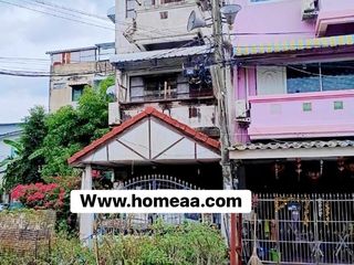 ขายด่วน ทาวน์เฮ้าส์ 3 ชั้น หมู่บ้านรามอินทรา71 โครงการ1