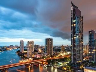 ให้เช่า คอนโดมิเนียมหรูแบบดูเพล็กซ์ที่ The River วิวแม่น้ำแ