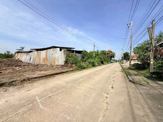 Vายถูกที่ดินบางแวก 75 ตารางวา ติดถนนคอนกรีตสาธารณะ ถมแล้ว