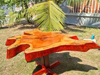 โต๊ะไม้