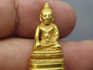 พระกริ่ง 72 พรรษา ภปร เนื้อทองคำ พระพุทธนวมมหาราชายุจฉับปริว