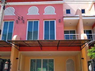 วิลล่า มารอค บางแสน ชลบุรี Villa Maroc