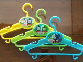 3 ชิ้น ไม้แขวนเสื้อ Thomas and Friends