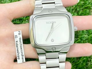 61513. แบรนด์ Nixon ราคา 2,500 บาท