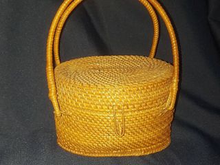 260 กระเป๋าถือ, กระเป๋าถือหวายสาน