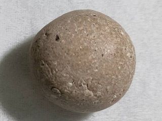 ลูกอมหลวงพ่อพิณ วัดอุบลวรรณาราม (ยุคต้น) จ. ราชบุรี