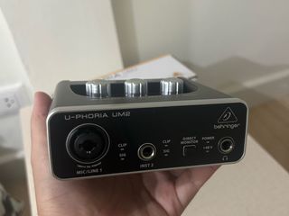 audio interface behringer um2