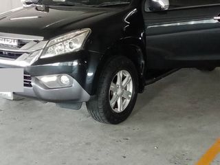 ขายรถ Isuzu MU-X 3.0 DVD Navi 4 WD  สีดำ ปี   2015 สภาพดี