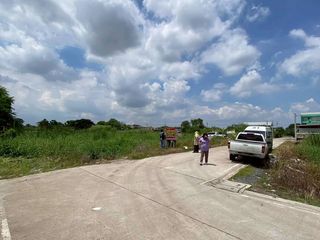 Vายด่วน ที่ดินถนน บางนา-ตราด468ตารางวา แปลงมุม ติดถนนคอนกรีต