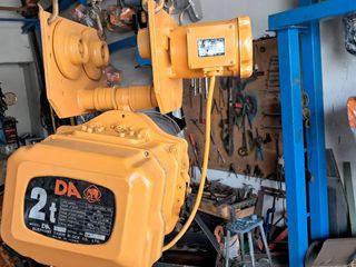 ขายรอกโซ่ไฟฟ้า2ตันยกสูง8เมตร ไฟ3เฟส มือสองพร้อมใช้