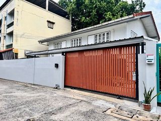 ให้เช่าบ้านเดี่ยว 2 ชั้น รีโนเวทใหม่ ซอยอุดมสุข50